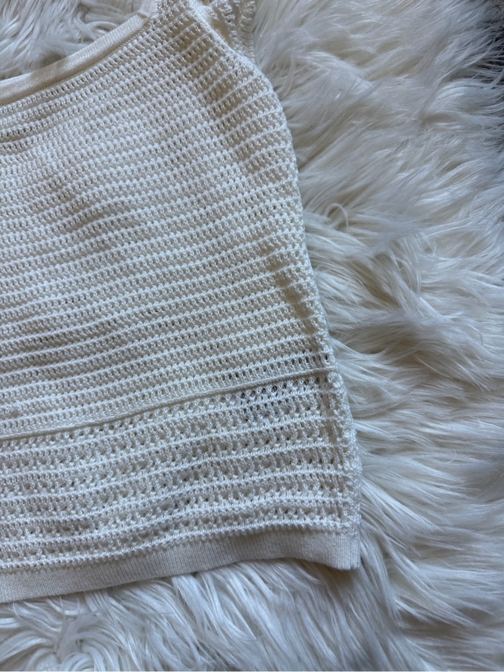 GAP open knit flutter sleeve top - Picture 3 of 6